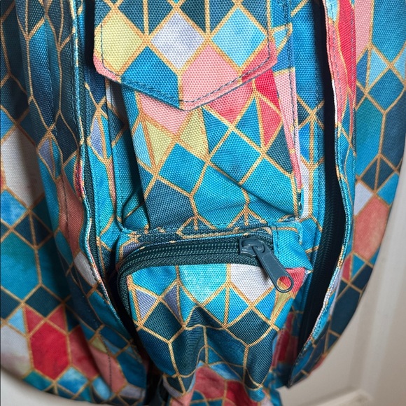 Kavu Multicolor Geometric Sling Bag - Picture 3 of 10